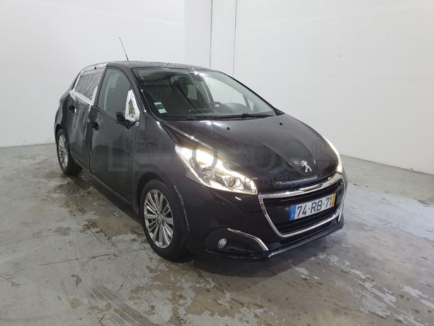 Peugeot 208  · Ano 2016
