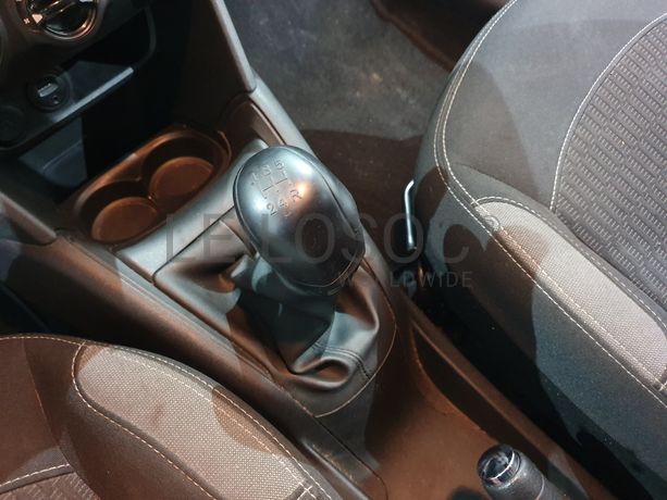 Peugeot 208  · Ano 2016