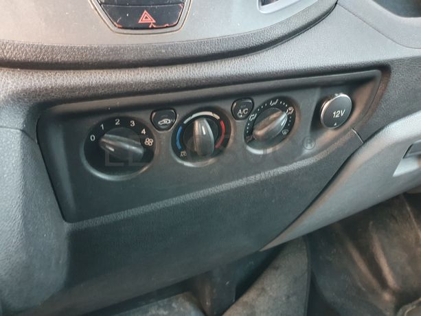 Ford Transit · Ano 2015