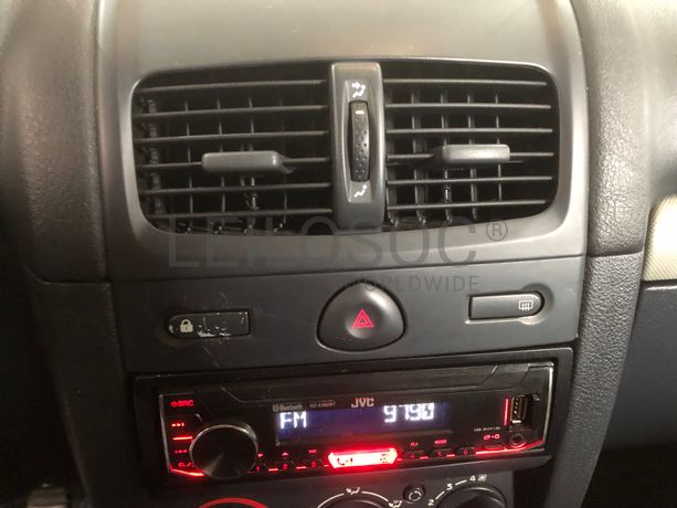 Renault Clio 1.5 DCI · 2001