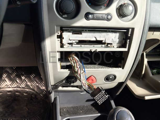 Renault Mégane 1.5 DCI · Ano 2003