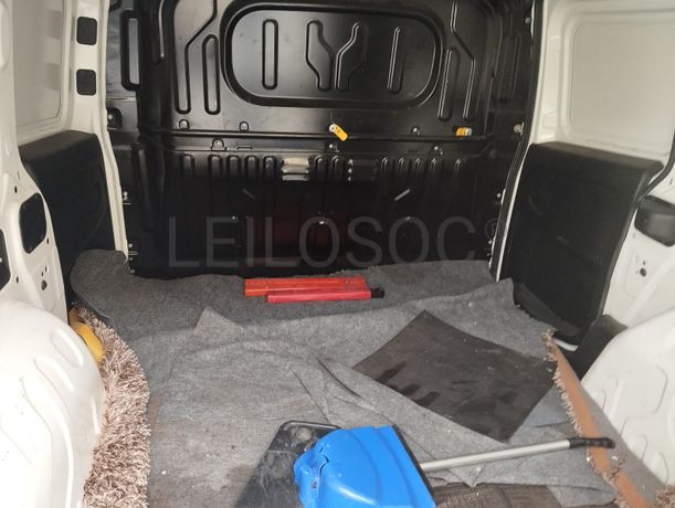 Opel Combo D Van 1.3 CDTI · Ano 2014