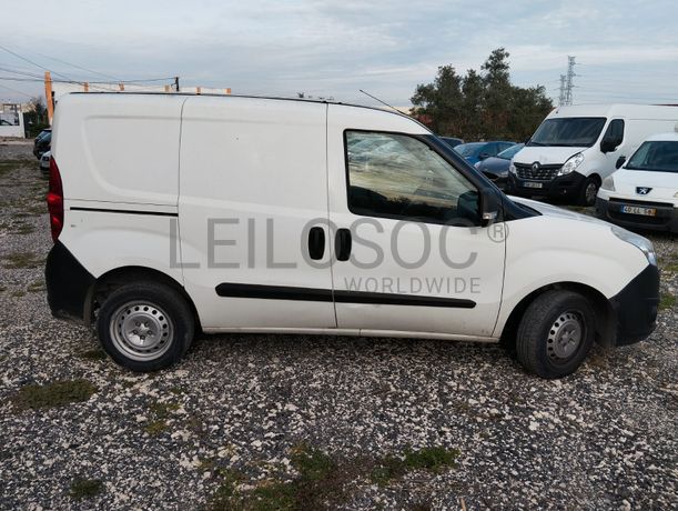 Opel Combo D Van 1.3 CDTI · Ano 2014