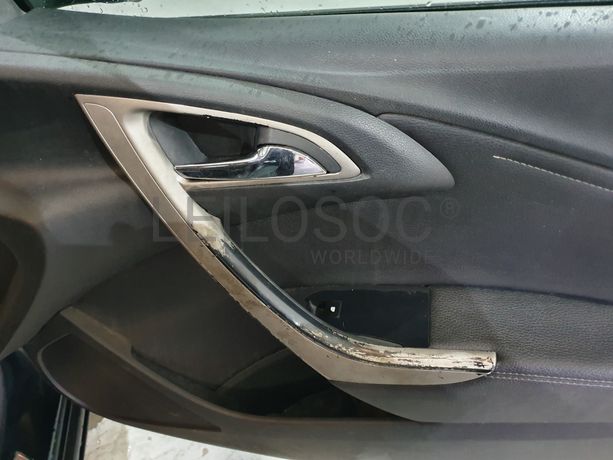 Opel Astra · Ano 2012