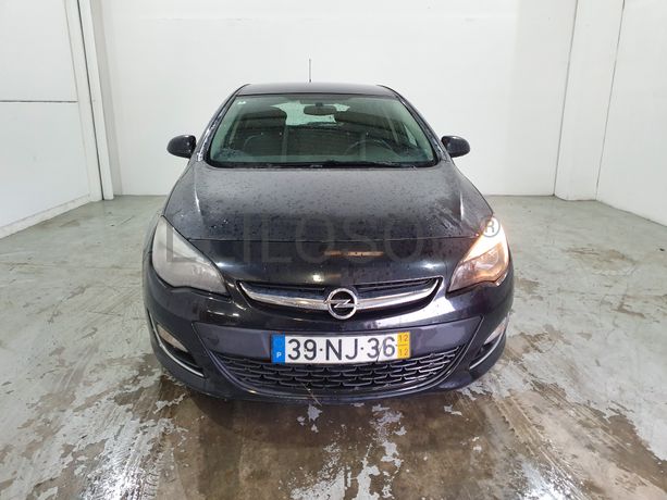 Opel Astra · Ano 2012