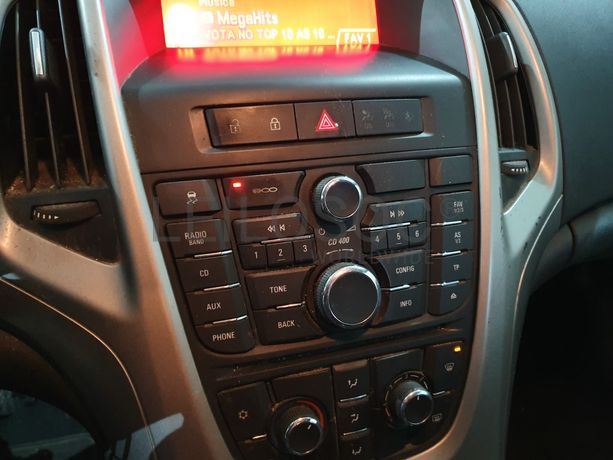 Opel Astra · Ano 2012