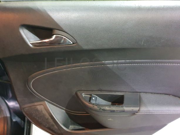 Opel Astra · Ano 2012