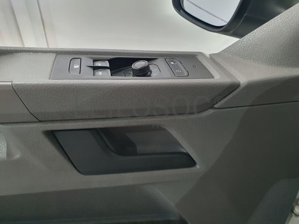 Volkswagen Transporter · Ano 2021