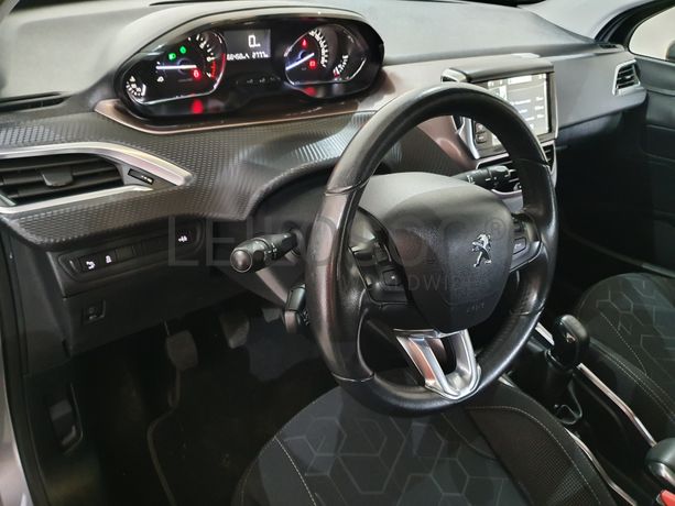 Peugeot 2008 · Ano 2014