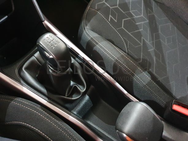 Peugeot 2008 · Ano 2014