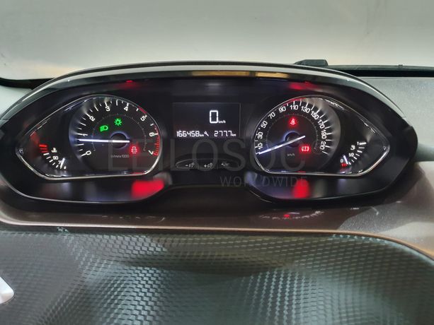 Peugeot 2008 · Ano 2014