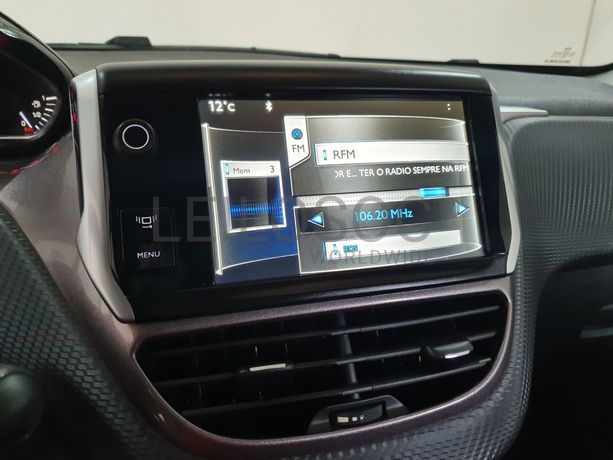 Peugeot 2008 · Ano 2014