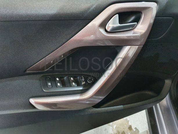 Peugeot 2008 · Ano 2014