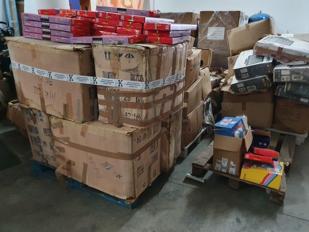 Lote Único - Álbuns Fotos · Bijuterias · Bolsas · Candeeiros · Intercomunicadores · Patins · Pianos Elétricos · Porta Cartões · Sapatos Bebé