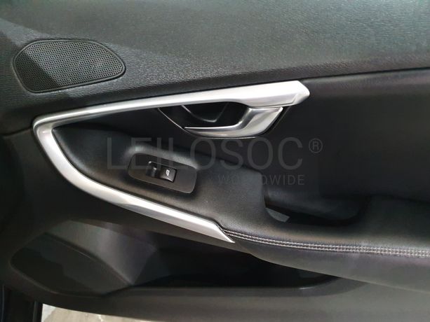Volvo V40 D4 R Design · Ano 2014