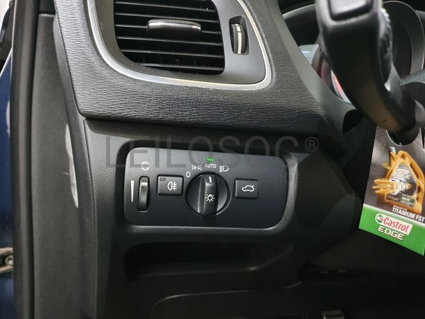 Volvo V40 D4 R Design · Ano 2014