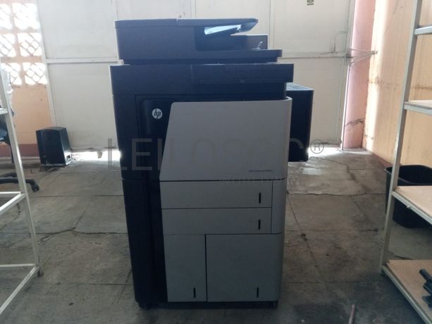 Impressora HP LaserJet Enterprise Flow MFP M830