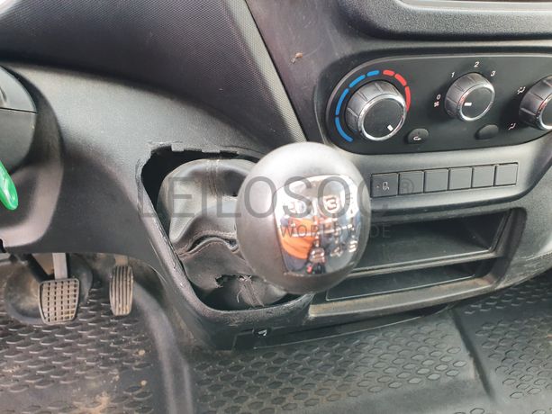 Iveco Daily 35-150 · Ano 2015