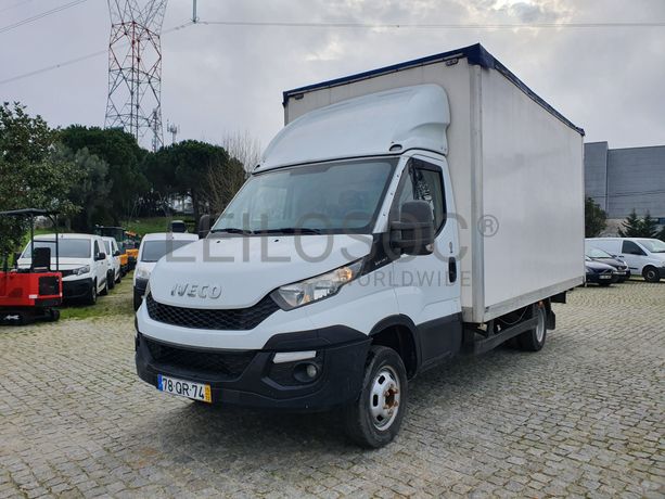 Iveco Daily 35-150 · Ano 2015