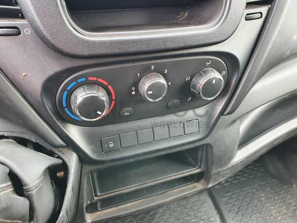 Iveco Daily 35-150 · Ano 2015