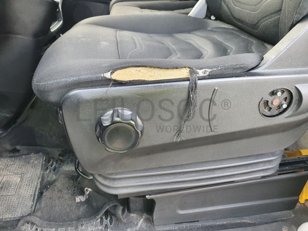 Iveco Daily 35-150 com Plataforma Elevatória Dhollandia · Ano 2015