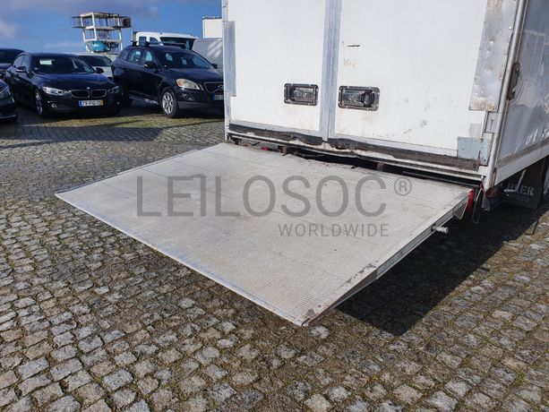 Iveco Daily 35-150 com Plataforma Elevatória Dhollandia · Ano 2015