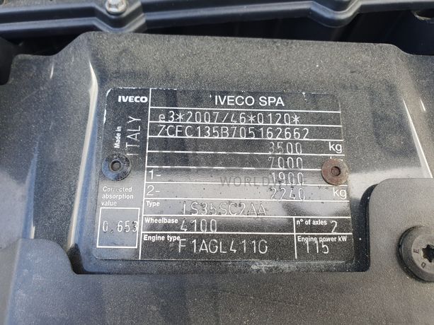 Iveco Daily 35-160  · Ano 2017