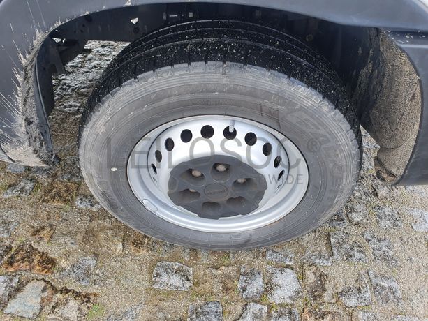 Iveco Daily 35-160  · Ano 2017