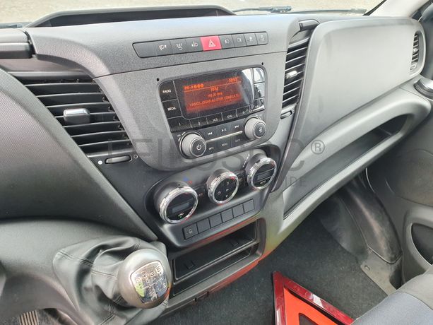 Iveco Daily 35-160  · Ano 2017