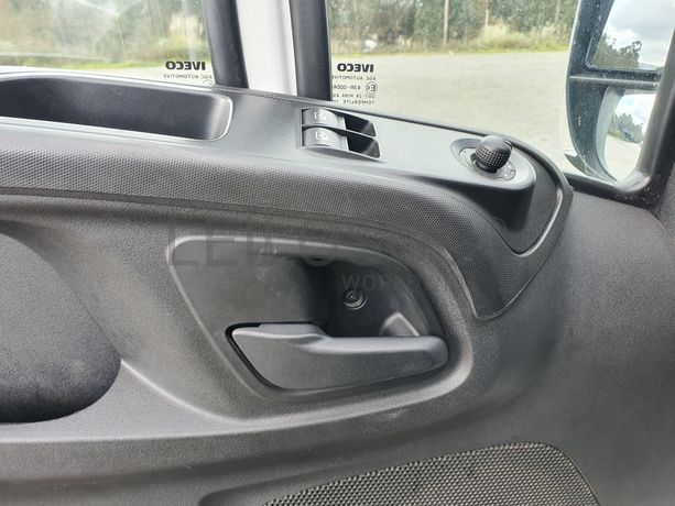 Iveco Daily 35-160  · Ano 2017