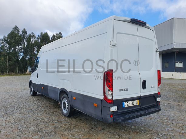 Iveco Daily 35-160  · Ano 2017