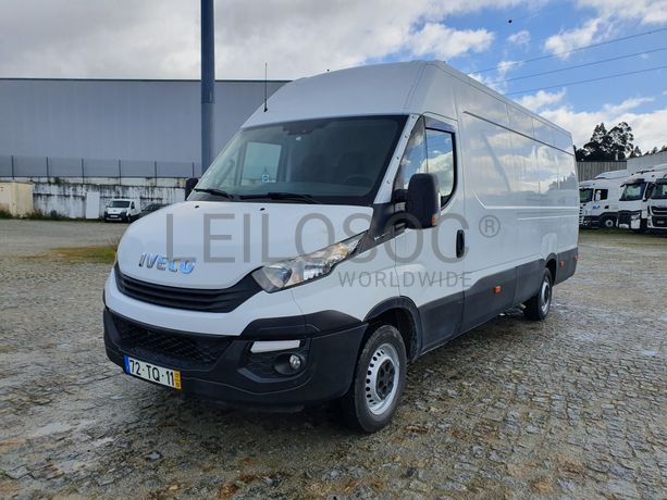 Iveco Daily 35-160  · Ano 2017