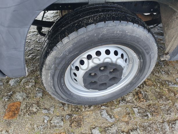 Iveco Daily 35-160  · Ano 2017