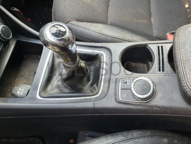 Mercedes-Benz A180 CDI · Ano 2013