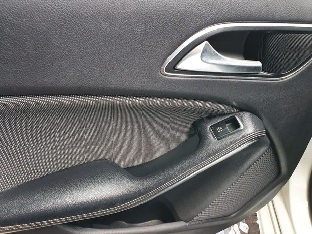 Mercedes-Benz A180 CDI · Ano 2013