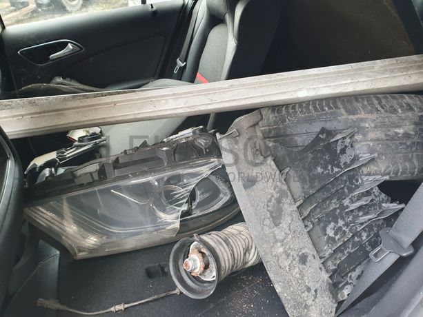 Mercedes-Benz A180 CDI · Ano 2013