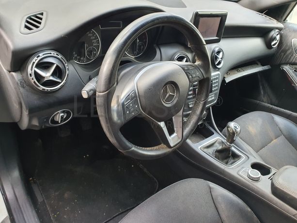 Mercedes-Benz A180 CDI · Ano 2013