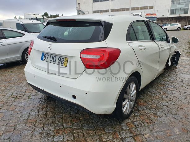 Mercedes-Benz A180 CDI · Ano 2013