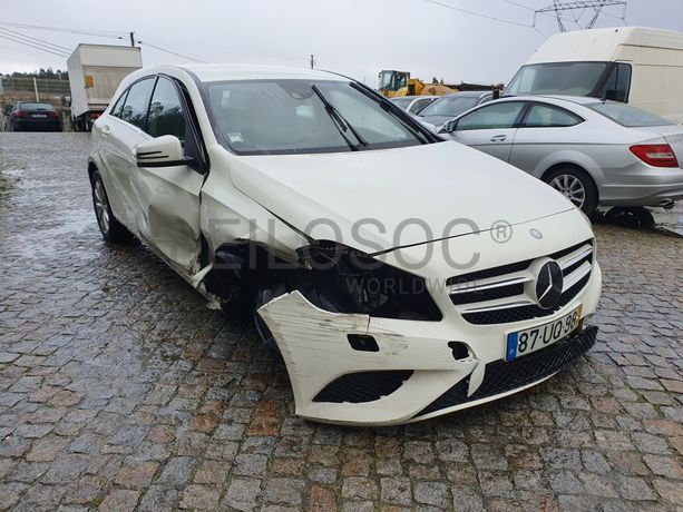 Mercedes-Benz A180 CDI · Ano 2013