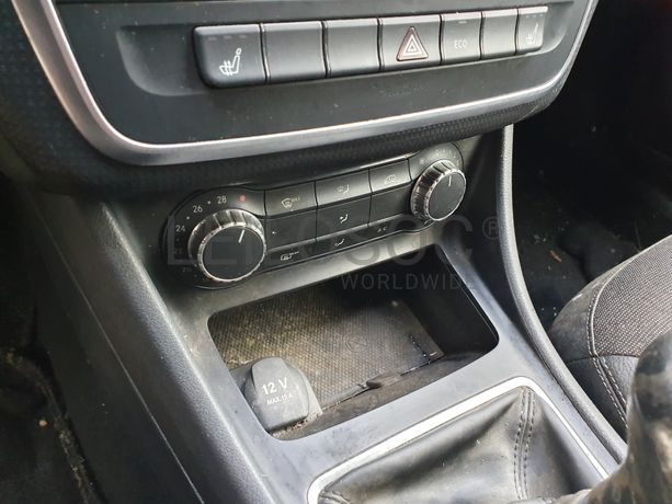 Mercedes-Benz A180 CDI · Ano 2013