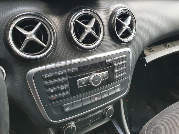 Mercedes-Benz A180 CDI · Ano 2013