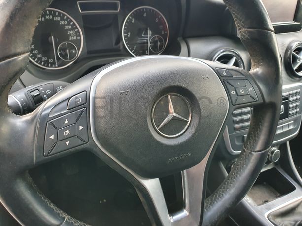 Mercedes-Benz A180 CDI · Ano 2013