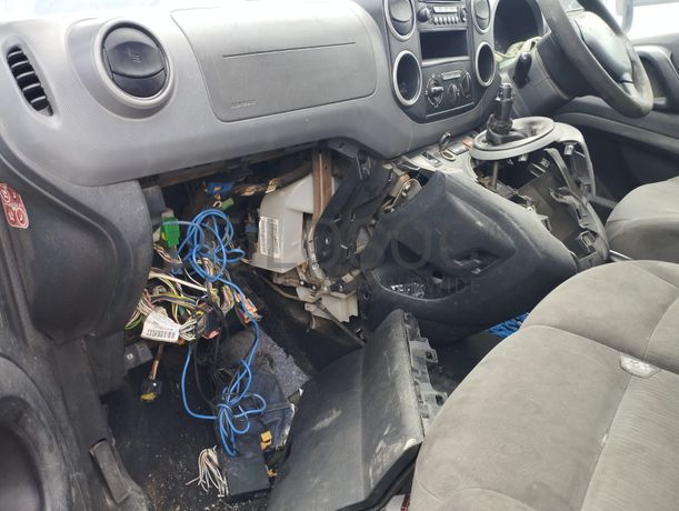 Peugeot Partner · Ano 2014