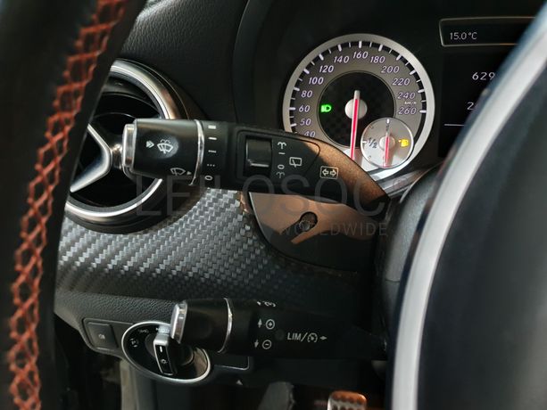 Mercedes-Benz A180 CDI · Ano 2013