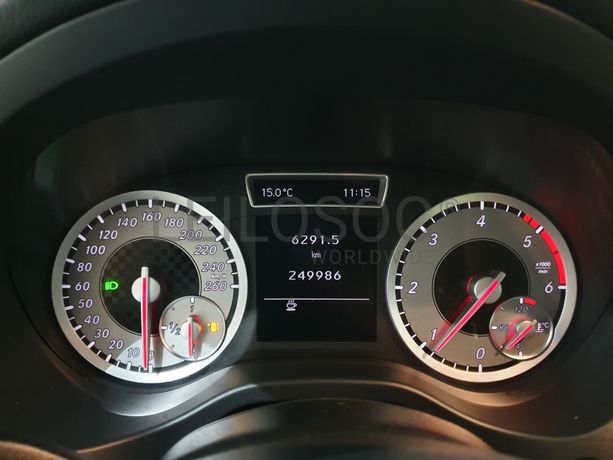 Mercedes-Benz A180 CDI · Ano 2013