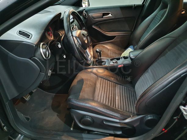 Mercedes-Benz A180 CDI · Ano 2013