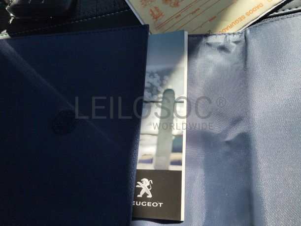 Peugeot 208 · Ano 2022