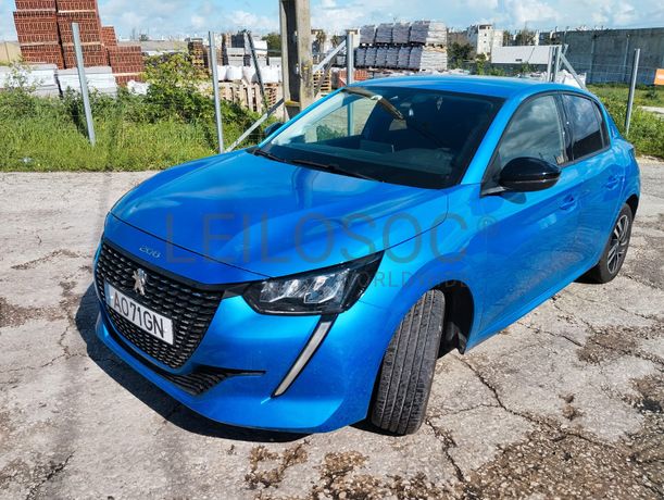 Peugeot 208 · Ano 2022