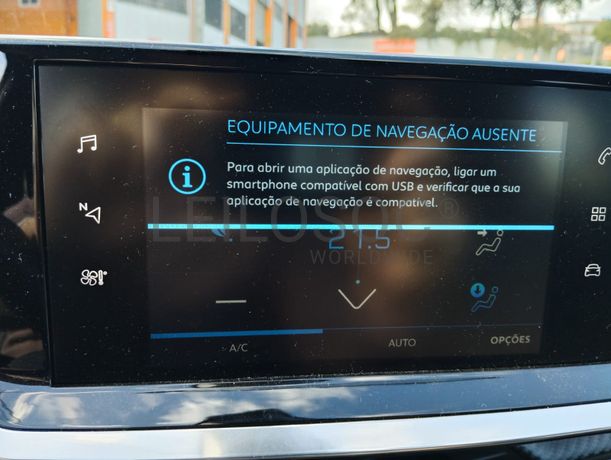 Peugeot 208 · Ano 2022