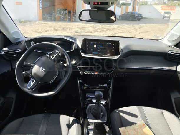 Peugeot 208 · Ano 2022